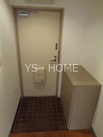 ファミーユ柳沢 玄関