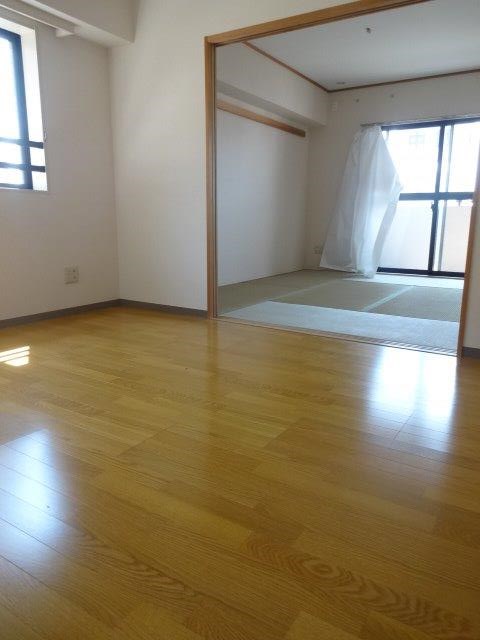 コーポレート連雀　1号棟  リビング