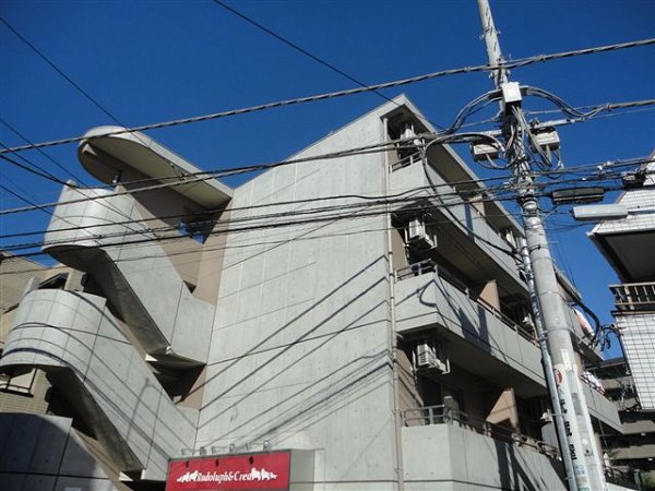 シャトル聖　三鷹 外観