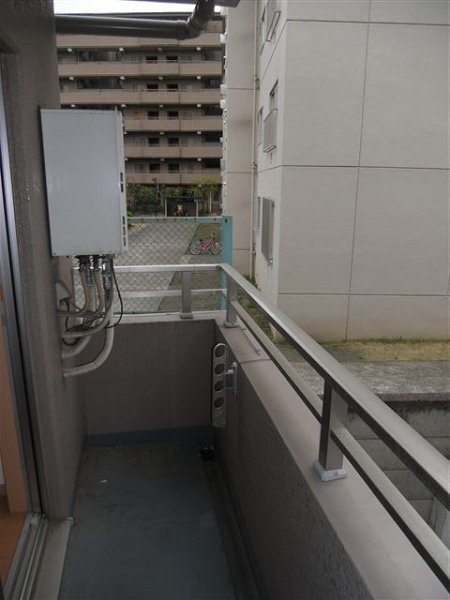 シャトル聖　三鷹 ベランダ