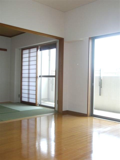 アソシエール中野弐番館   リビング