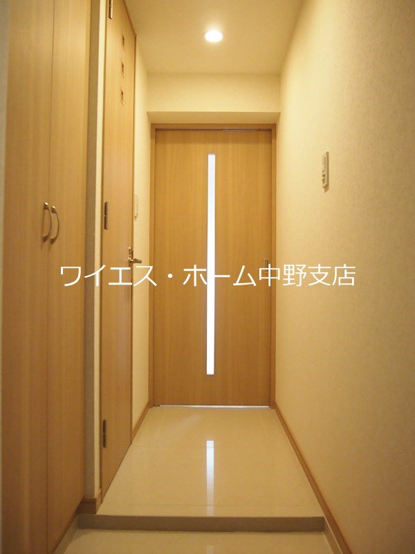 ルーブル新宿西落合八番館 玄関