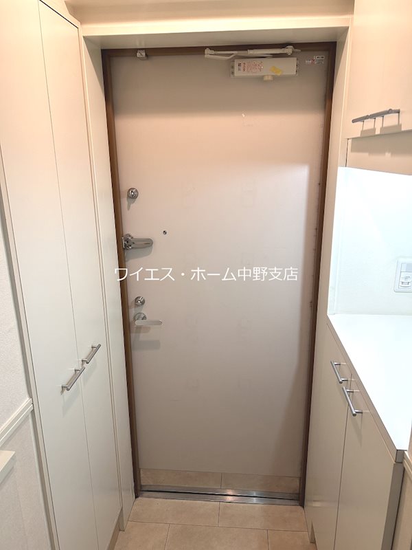 エルスタンザ中野新井 玄関