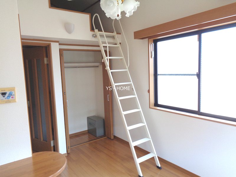八景舎高円寺北　月 リビング