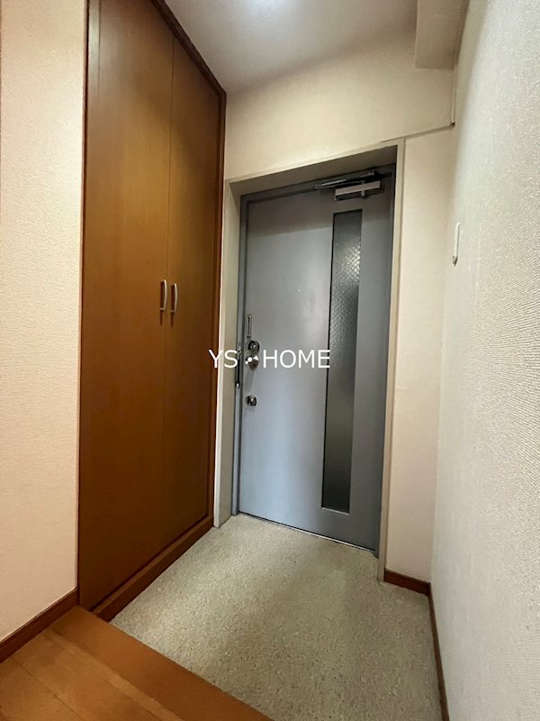 K.BLDG  玄関