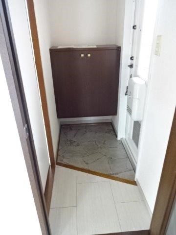 フォーレストヒルズ 玄関
