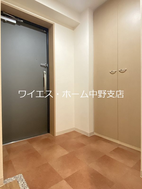 サンテミリオン新中野 玄関