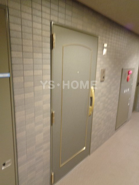 ルーブル荻窪伍番館 玄関