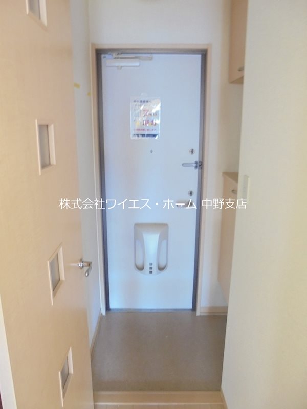アルメリア中野 玄関