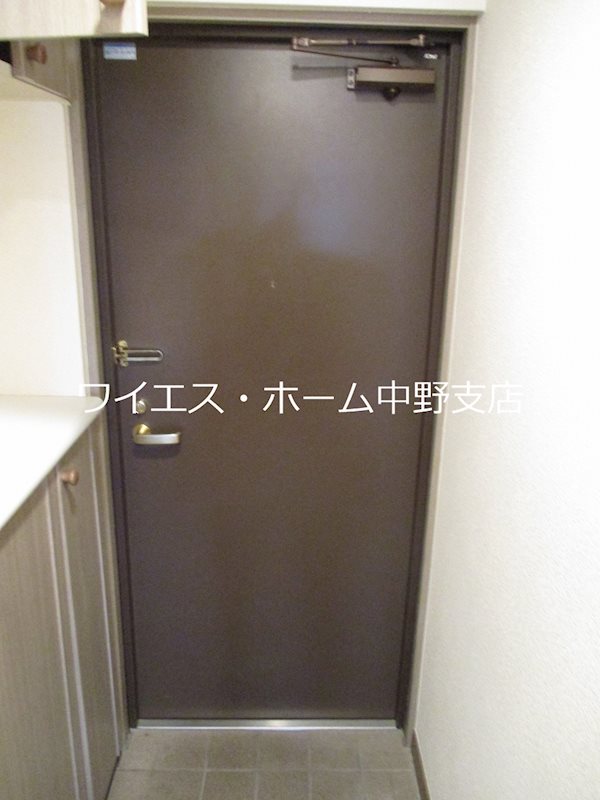 プリ・ヴェール新中野  玄関