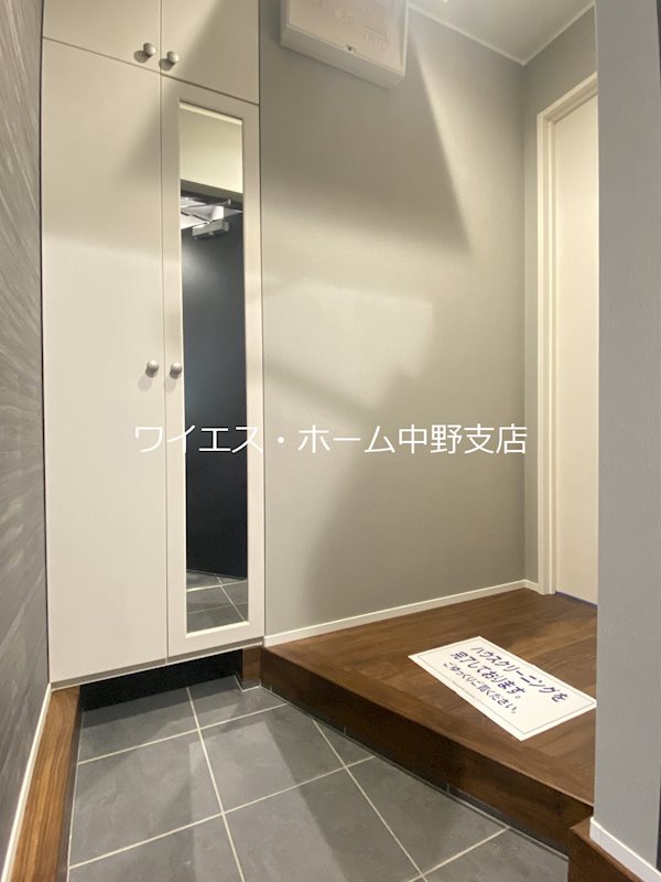 グランメゾン東中野 玄関
