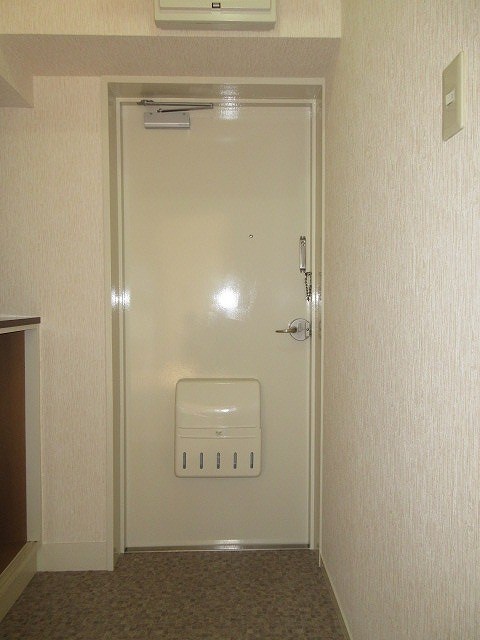 関東小滝橋第3マンション 玄関