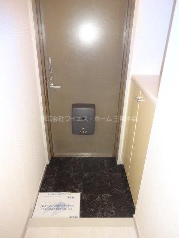 エレガンス三鷹 玄関