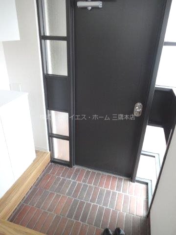 テレパレス吉祥寺 玄関