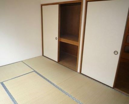 ベッドルーム