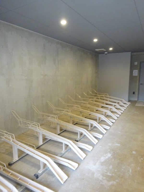 その他13