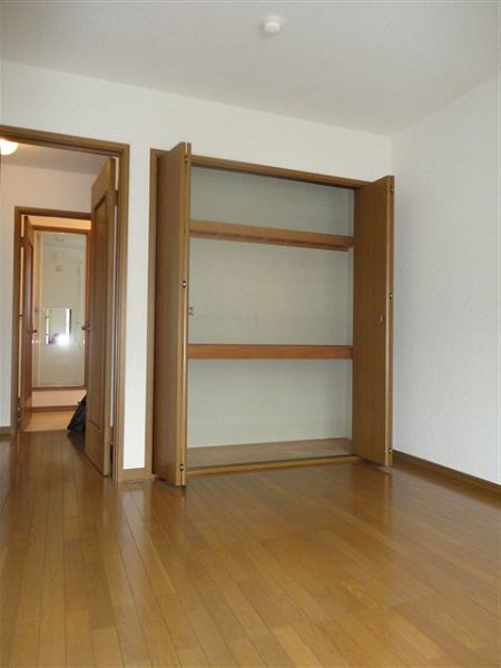 OZ参番街A ベッドルーム