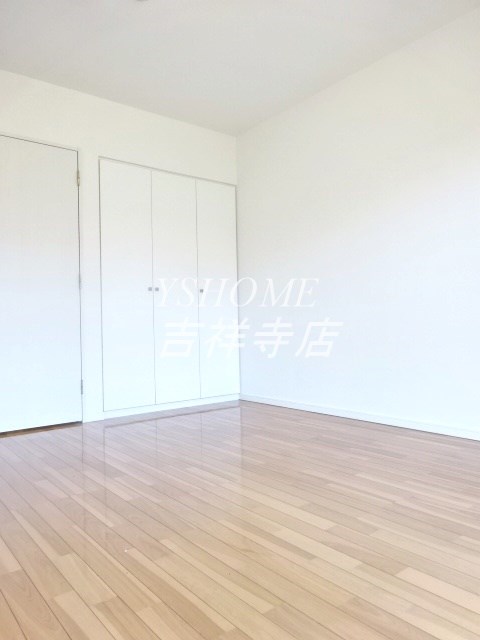 ベッドルーム