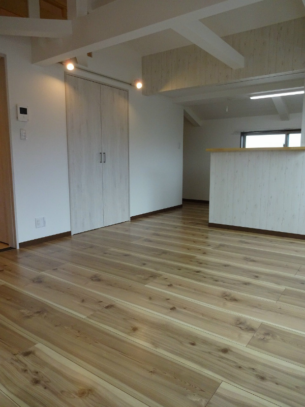 BASE リビング