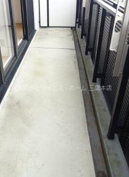 ラフィネＳ国分寺   ベランダ