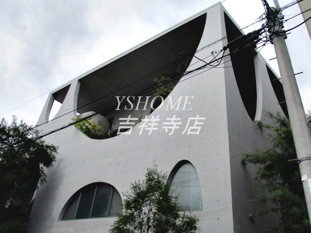 プラム 外観