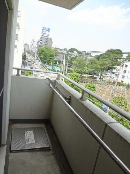 フレールかえで通り ベランダ