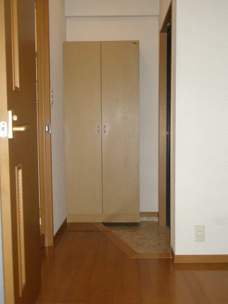 エルシオン  玄関