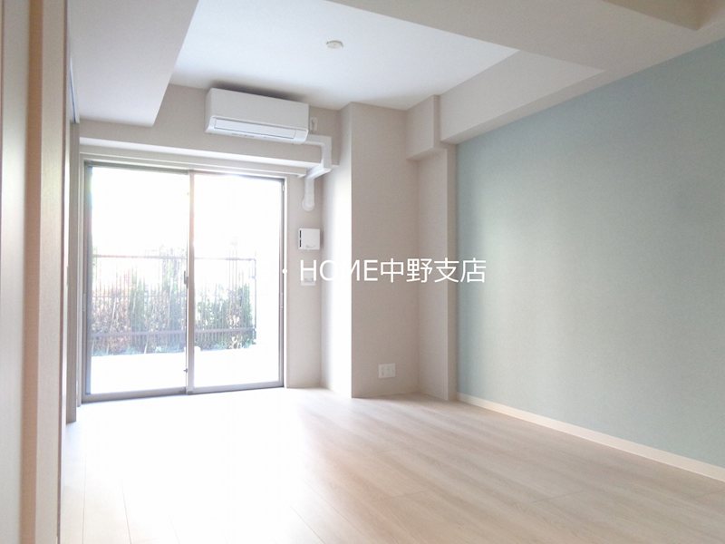 ラティエラ中野新井 リビング