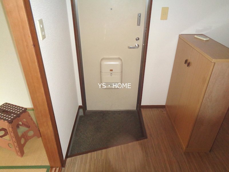 メゾン竹田 玄関