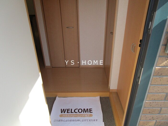 ラヴィアンローズ 玄関