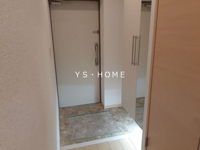 アベニール三鷹　R 玄関