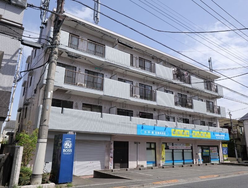 エレガンス三鷹 外観