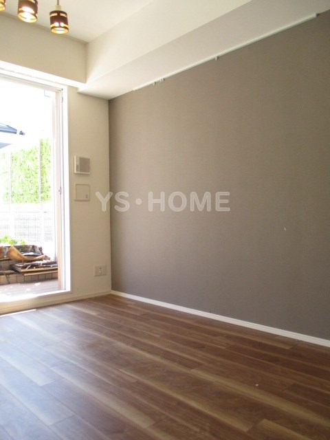 エミリブ鷺ノ宮 リビング