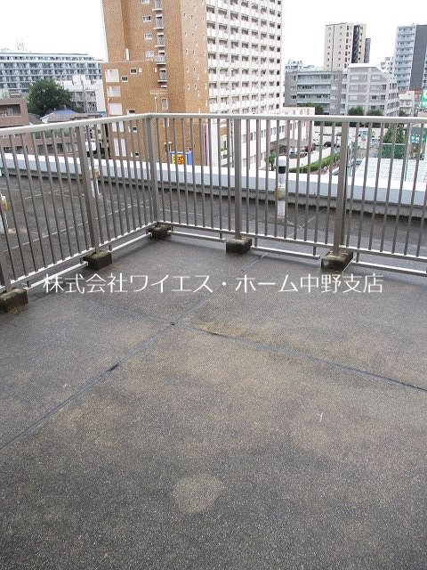 プライマル方南町 ベランダ