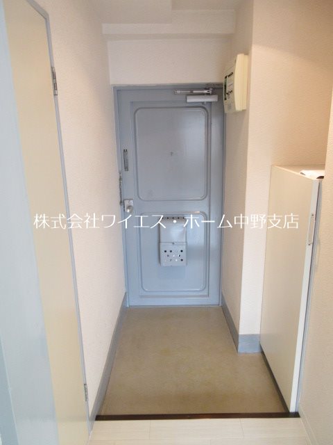 クラーレットビル  玄関