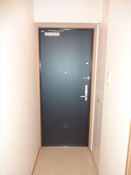 メゾンソレイユ 玄関