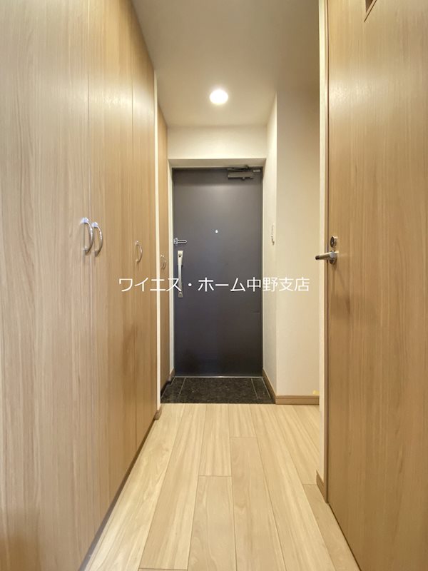 ルーブル方南町弐番館  玄関