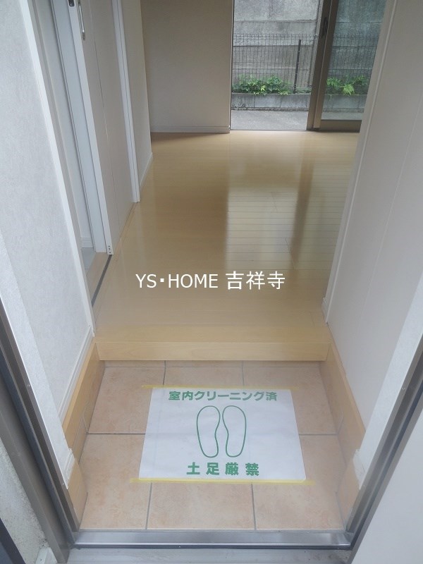 カルム吉祥寺 玄関