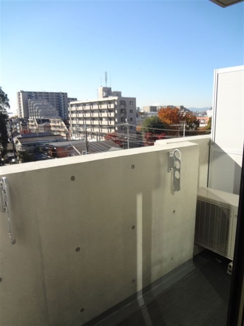 上水南アパートメント ベランダ