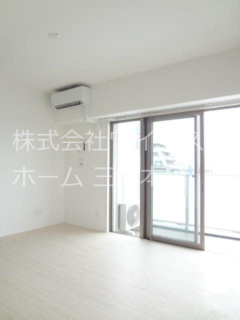 グロリアス西荻窪 リビング