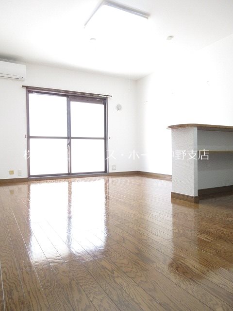 エスポワール中野坂上 リビング