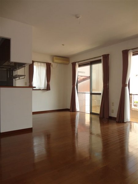 ルミエール泉Ｂ棟 リビング