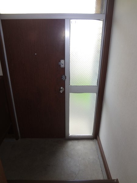 小美濃貸家2号棟  玄関