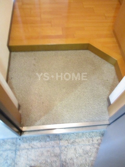 ＯＣＴＯＦＯＬＩＡ（オクトフォリア）  玄関