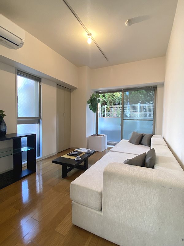 プライムアーバン新宿落合 リビング