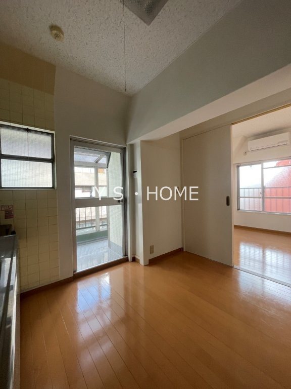 健生ビル リビング