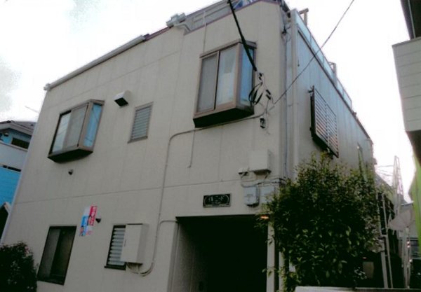 イル・ニード 外観