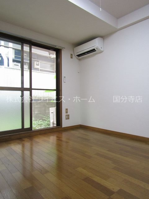 イル・ニード リビング