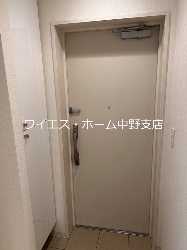 ワイズⅡ 玄関