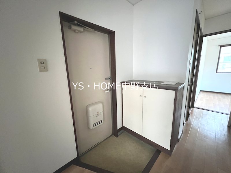 ミラベルコート 玄関